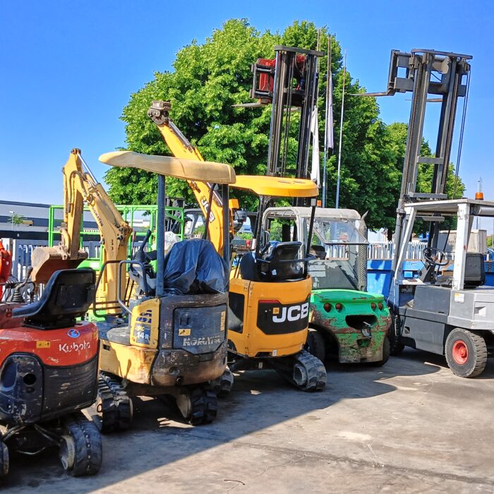 Vari Escavatori usati diesel