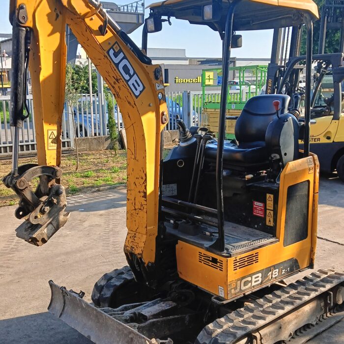 Escavatore JCB 18 Z1